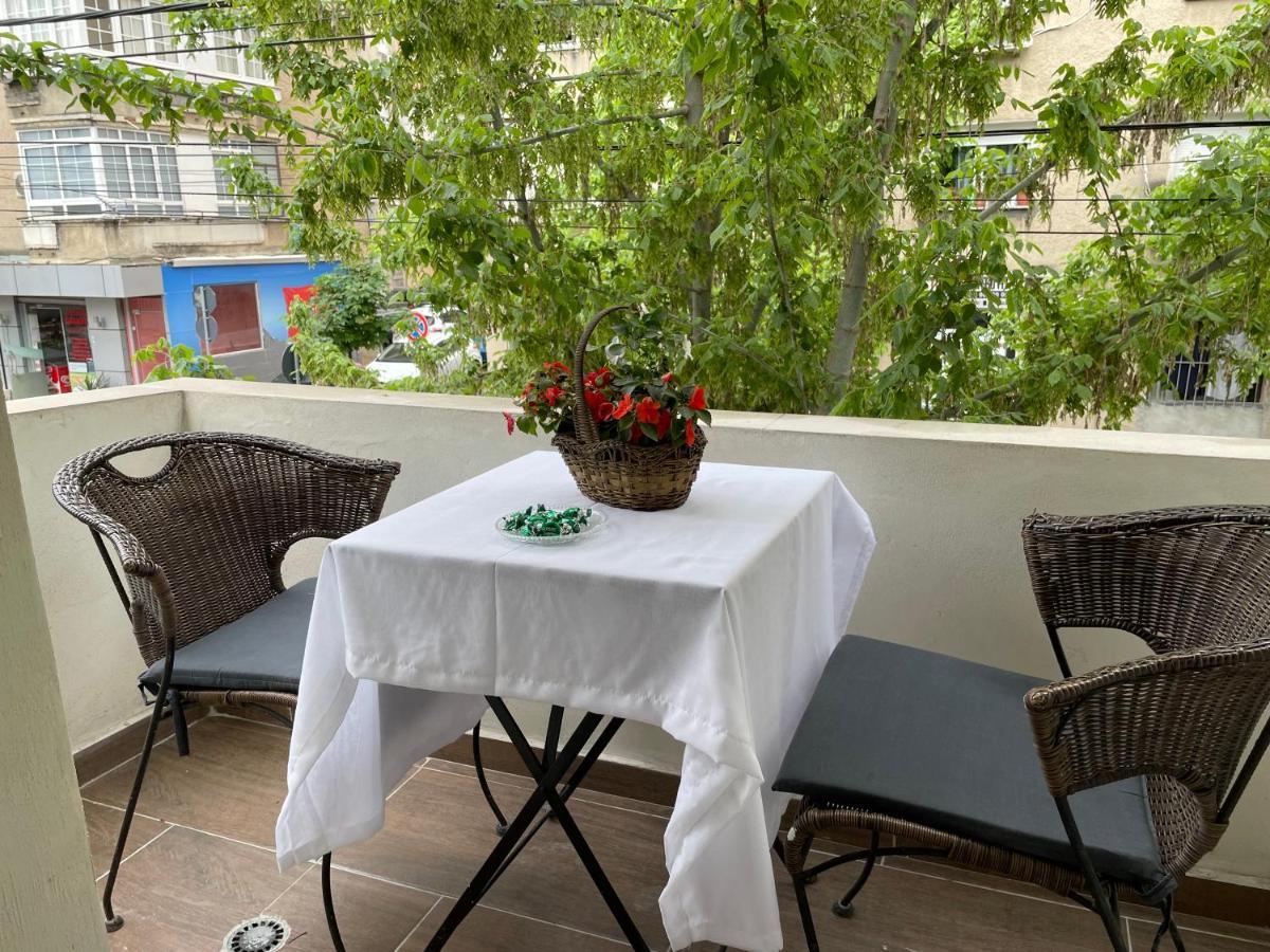 טיראנה Kamu'S Villa With Terrace מראה חיצוני תמונה